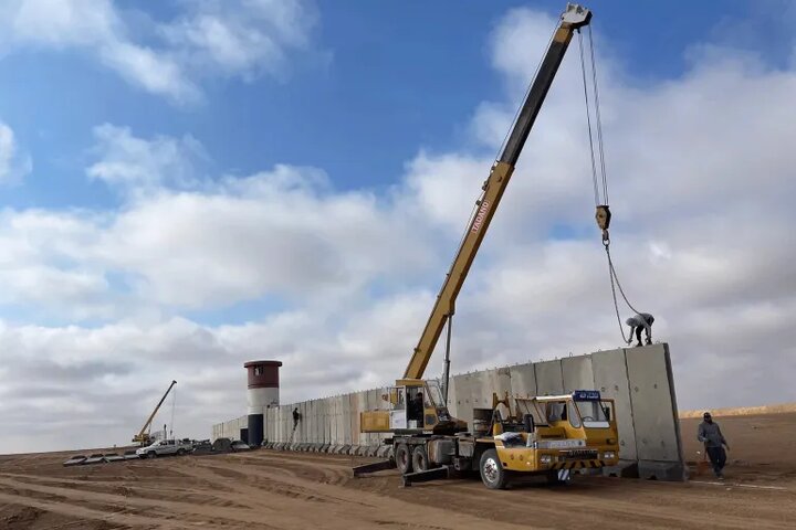 دیوار بتنی مرزی عراق و سوریه در چه مرحله‌ای قرار دارد؟