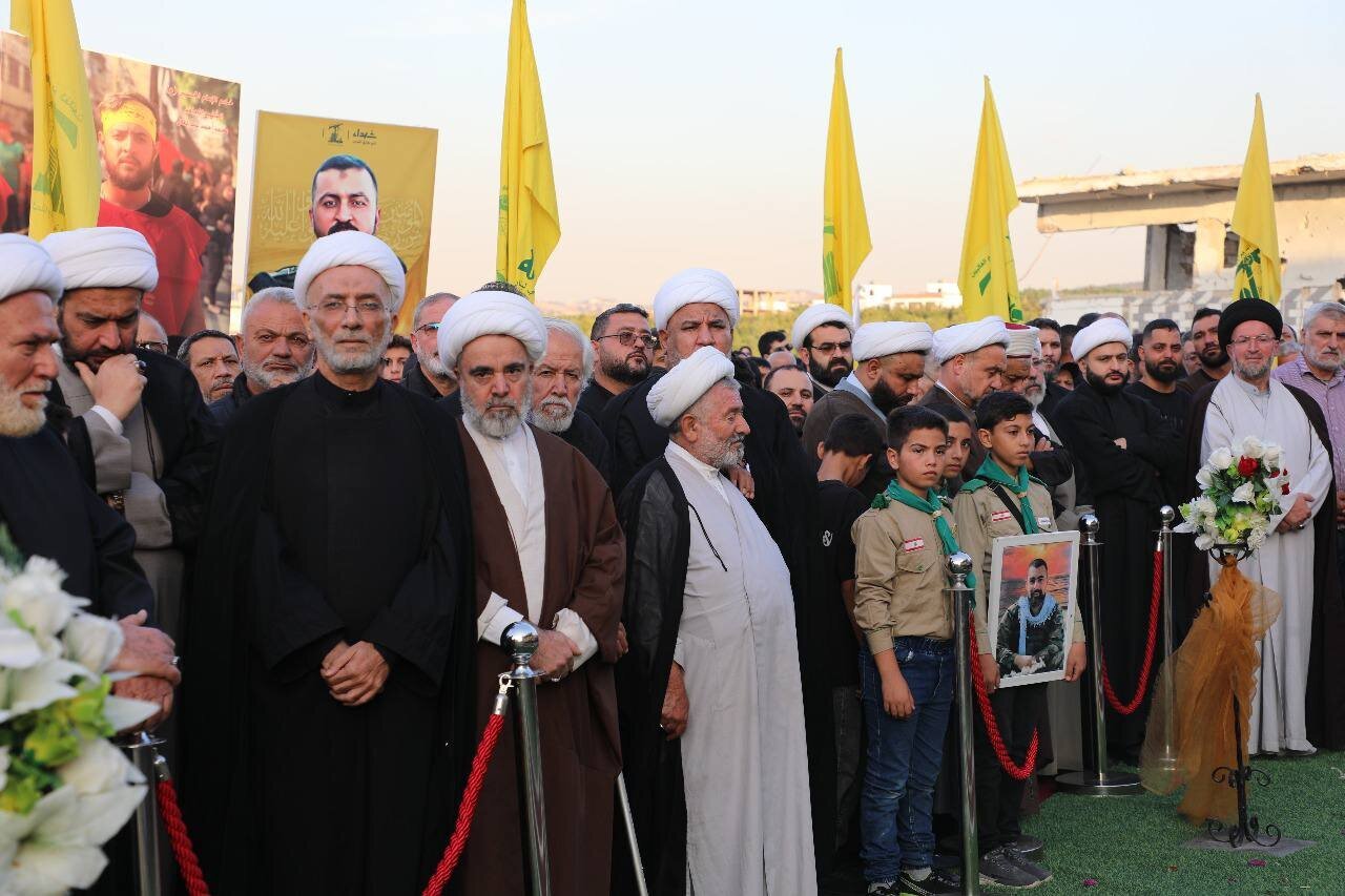 Merasim Cenazeyê rêveberê dibistana Mensûriye; sembola wefadariya gelê başûrê Lubnanê ji berxwedanê re + wêne