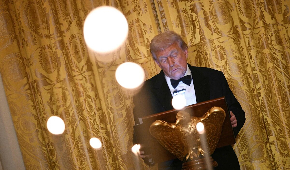 کاخ سفید از ترامپ پس از توهین به خبرنگاران دفاع کرد!