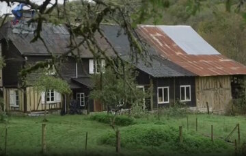 ফ্রান্সের একটি শিয়া গ্রাম যেখানে বাসিন্দারা যুগের ইমাম (আ.ফা.) সম্পর্কে উদ্বিগ্ন+ভিডিও।