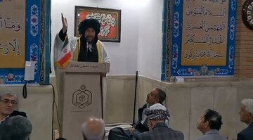 Mamoste Hosênî: Besîc faktorekî afirandina ewlehiya civakê û hêzê Îranê Îslamî ye