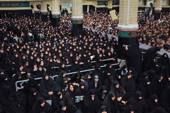 Imam Khamenei attends first night of mourning ceremony for Hazrat Zahra