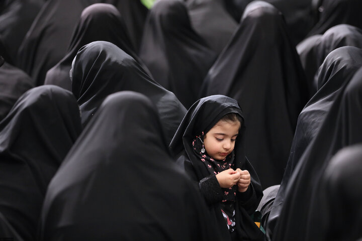 Imam Khamenei attends first night of mourning ceremony for Hazrat Zahra