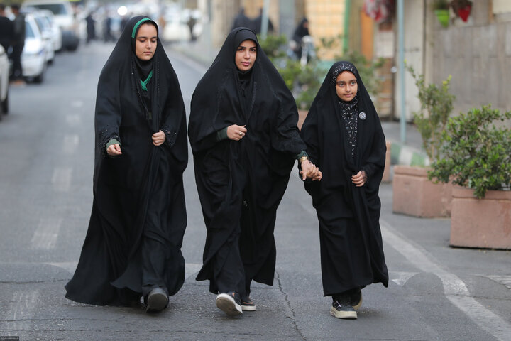 Imam Khamenei attends first night of mourning ceremony for Hazrat Zahra