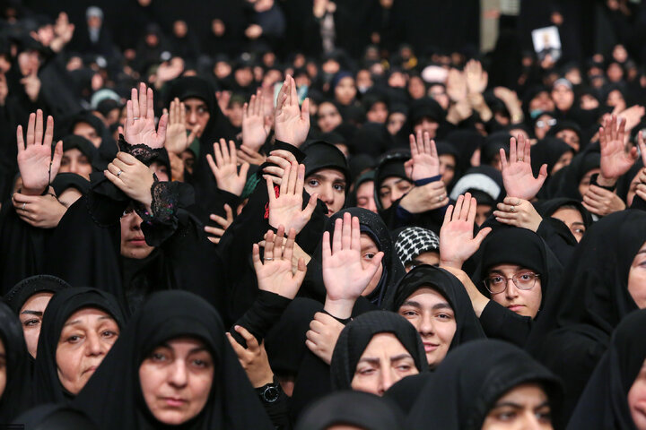 Imam Khamenei attends first night of mourning ceremony for Hazrat Zahra