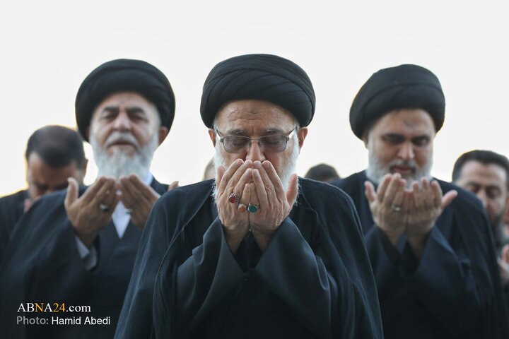 Photos: Praying for rain in Jamkaran Mosque
