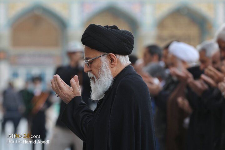 Photos: Praying for rain in Jamkaran Mosque