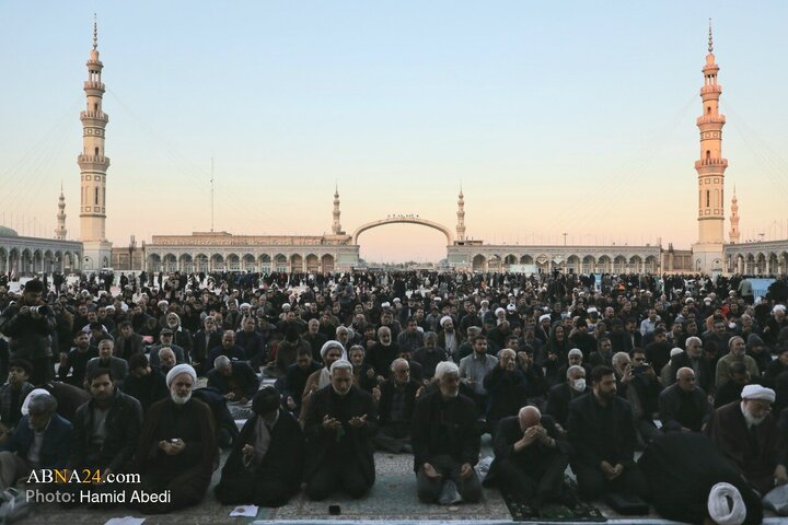 Photos: Praying for rain in Jamkaran Mosque
