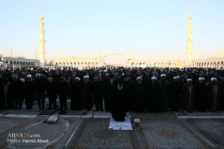 Photos: Praying for rain in Jamkaran Mosque