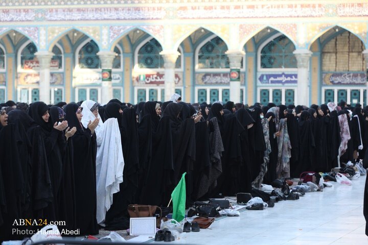 Photos: Praying for rain in Jamkaran Mosque