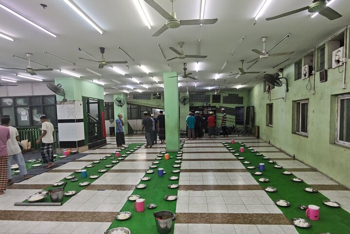 ဒေါပုံမြို့နယ် နွယ်အေးစွန္နီဂျာမဗလီကြီး ၏ မဒရ်စဟ်အဗ်ဒွလ်မသီးန် ကျောင်းသားများ အတွက် ထမင်း အလှူ  ။ ။ Photos