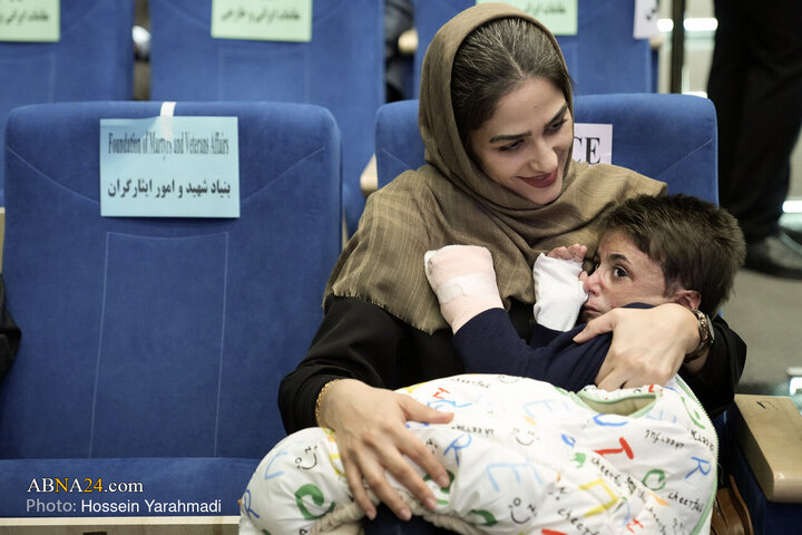 نخستین همایش بین‌المللی جانبازان شیمیایی با عنوان «نفس‌های سوخته» سه‌شنبه ۲۷ آبان ۱۴۰۴ با حضور «سعید اوحدی» معاون رئیس جمهور و رئیس این بنیاد جمعی از جانبازان شیمیایی، مسئولان داخلی و میهمانان خارجی در تالار فردوسی مجتمع ولیعصر (عج) بنیاد شهید و امور ایثارگران برگزار شد.