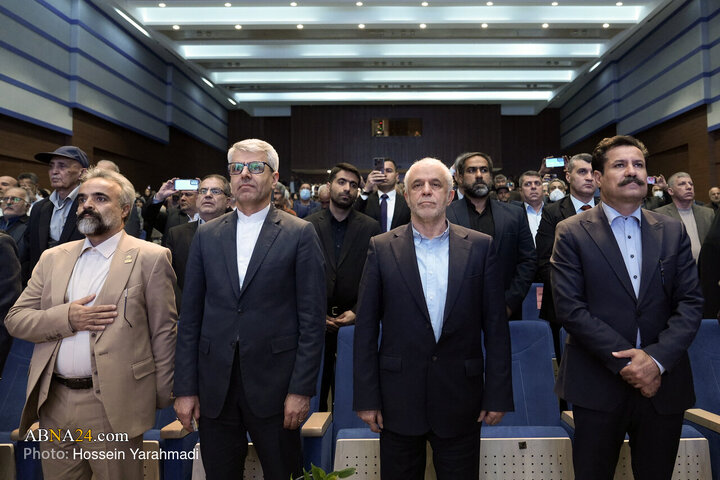 نخستین همایش بین‌المللی جانبازان شیمیایی با عنوان «نفس‌های سوخته» سه‌شنبه ۲۷ آبان ۱۴۰۴ با حضور «سعید اوحدی» معاون رئیس جمهور و رئیس این بنیاد جمعی از جانبازان شیمیایی، مسئولان داخلی و میهمانان خارجی در تالار فردوسی مجتمع ولیعصر (عج) بنیاد شهید و امور ایثارگران برگزار شد.