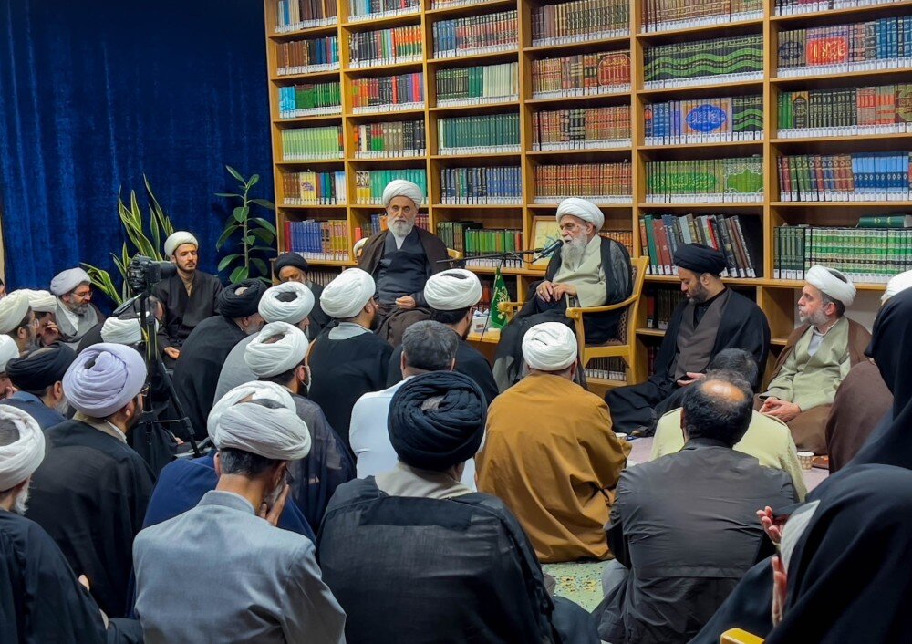 آیت الله کریمی جهرمی: علم و هدایت‌گری، ملاک برتری انسان در قرآن است