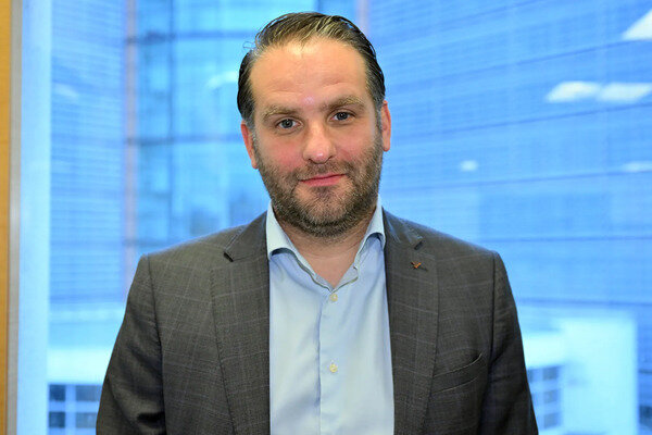 سياسي بلجيكي يؤسس شبكة برلمانية أوروبية للدفاع عن فلسطين