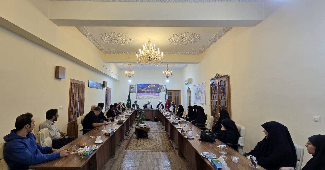 دیدار نمایندگان عتبه مقدسه علویّه(ع) با مدیر حوزه تولیت و خدام بین‌الملل حرم مطهر شااهچراغ(ع)