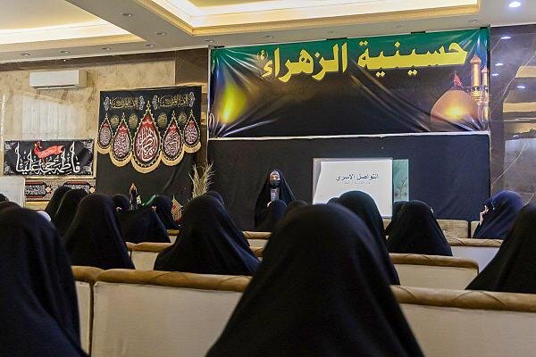 إقامة النسخة الثامنة والثلاثين من برنامج (واحة الثقافة) النسوي في كربلاء 