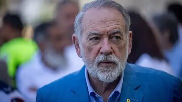 Kontrobersyal na pagkikita ng embahador ng Amerika sa isang espiya ng Israel; lumalakas ang batikos sa kilusang “MAGA.”