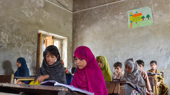 موج انفجار مدارس در شمال‌غرب پاکستان/ آینده کودکان زیر آوار می‌رود