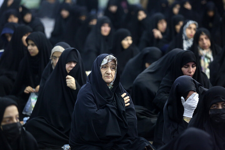 تقرير مصور/ مراسم عزاء السيدة فاطمة الزهراء (ع) الخاصة بالسيدات في قم