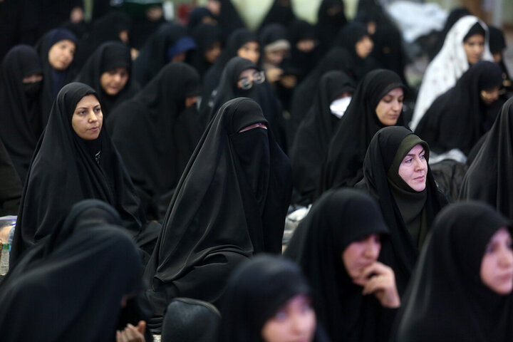 تقرير مصور/ مراسم عزاء السيدة فاطمة الزهراء (ع) الخاصة بالسيدات في قم