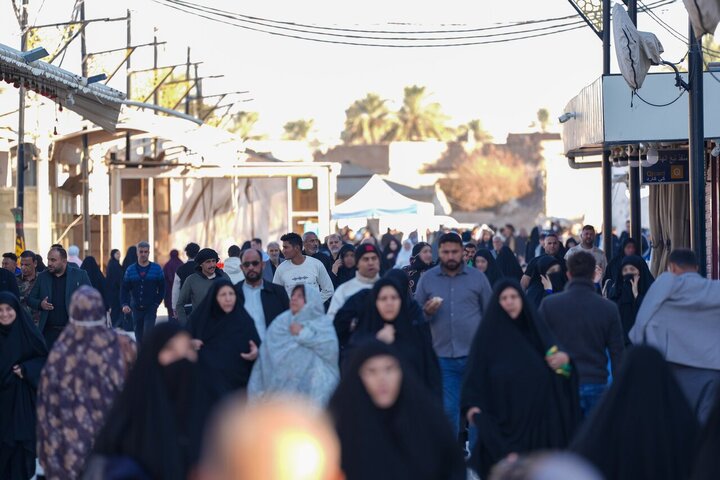 تقرير مصور/ حرم الإمامين العسكريين (ع) يشهد جماهير غفيرة في مناسبة استشهاد السيدة "فاطمة الزهراء" (ع)