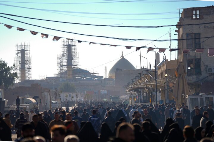 تقرير مصور/ حرم الإمامين العسكريين (ع) يشهد جماهير غفيرة في مناسبة استشهاد السيدة "فاطمة الزهراء" (ع)