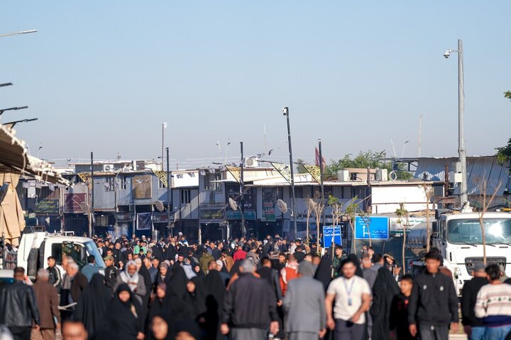 تقرير مصور/ حرم الإمامين العسكريين (ع) يشهد جماهير غفيرة في مناسبة استشهاد السيدة "فاطمة الزهراء" (ع)