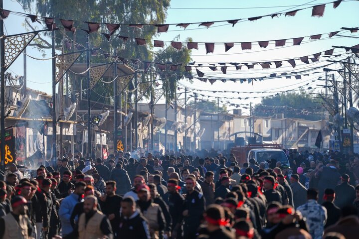 تقرير مصور/ حرم الإمامين العسكريين (ع) يشهد جماهير غفيرة في مناسبة استشهاد السيدة "فاطمة الزهراء" (ع)