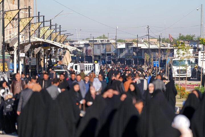 تقرير مصور/ حرم الإمامين العسكريين (ع) يشهد جماهير غفيرة في مناسبة استشهاد السيدة "فاطمة الزهراء" (ع)