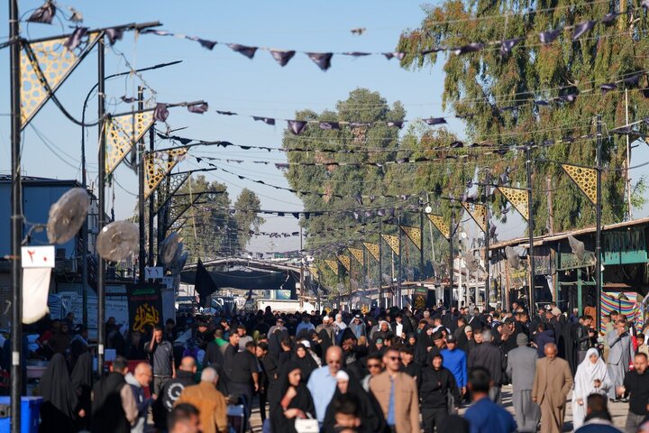 تقرير مصور/ حرم الإمامين العسكريين (ع) يشهد جماهير غفيرة في مناسبة استشهاد السيدة "فاطمة الزهراء" (ع)