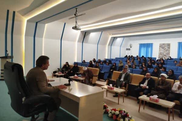 زن در تعالیم اسلامی جایگاهی رفیع دارد