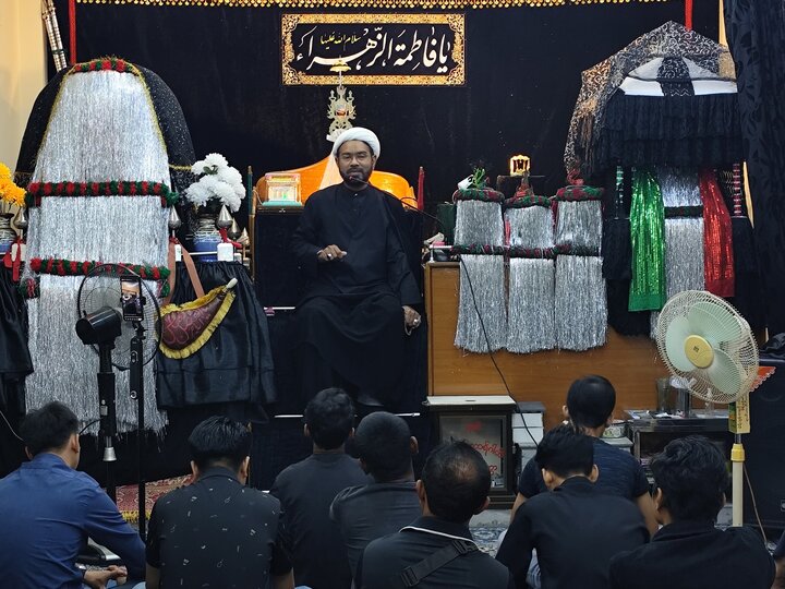 ပြည် ရှီအဟ် အေမာမ်ဘာရာ တွင် သခင်မကြီး ဖွာတွေမဟ် ဇဲဟ်ရာ (စ.အ) ၏ ရှဟာဒသ် မဂျ်လစ် ပြုလုပ်။ ။ Photos