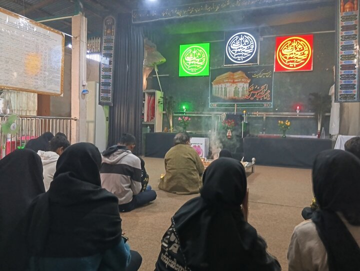 တောင်ကြီး ရှီအဟ် အေမာမ်ဘာရာ တွင် သခင်မကြီး ဖွာတွေမဟ် ဇဲဟ်ရာ (စ.အ) ၏ ရှဟာဒသ် မဂျ်လစ် ပြုလုပ်  ။ ။ Photos