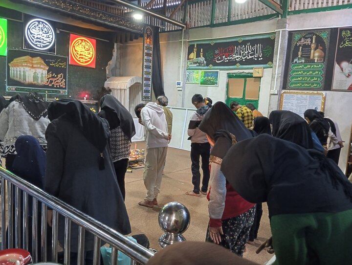 တောင်ကြီး ရှီအဟ် အေမာမ်ဘာရာ တွင် သခင်မကြီး ဖွာတွေမဟ် ဇဲဟ်ရာ (စ.အ) ၏ ရှဟာဒသ် မဂျ်လစ် ပြုလုပ်  ။ ။ Photos