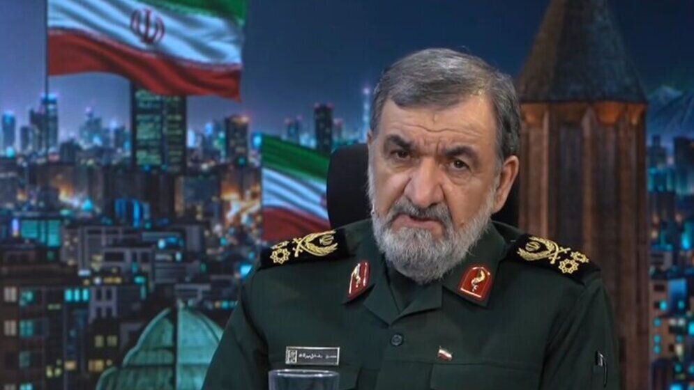 Si Mohsen Rezaei, dating kumander ng IRGC (Islamic Revolutionary Guard Corps) noong panahon ng digmaan Iran–Iraq, ay nagbigay ng babala sa pamahalaan