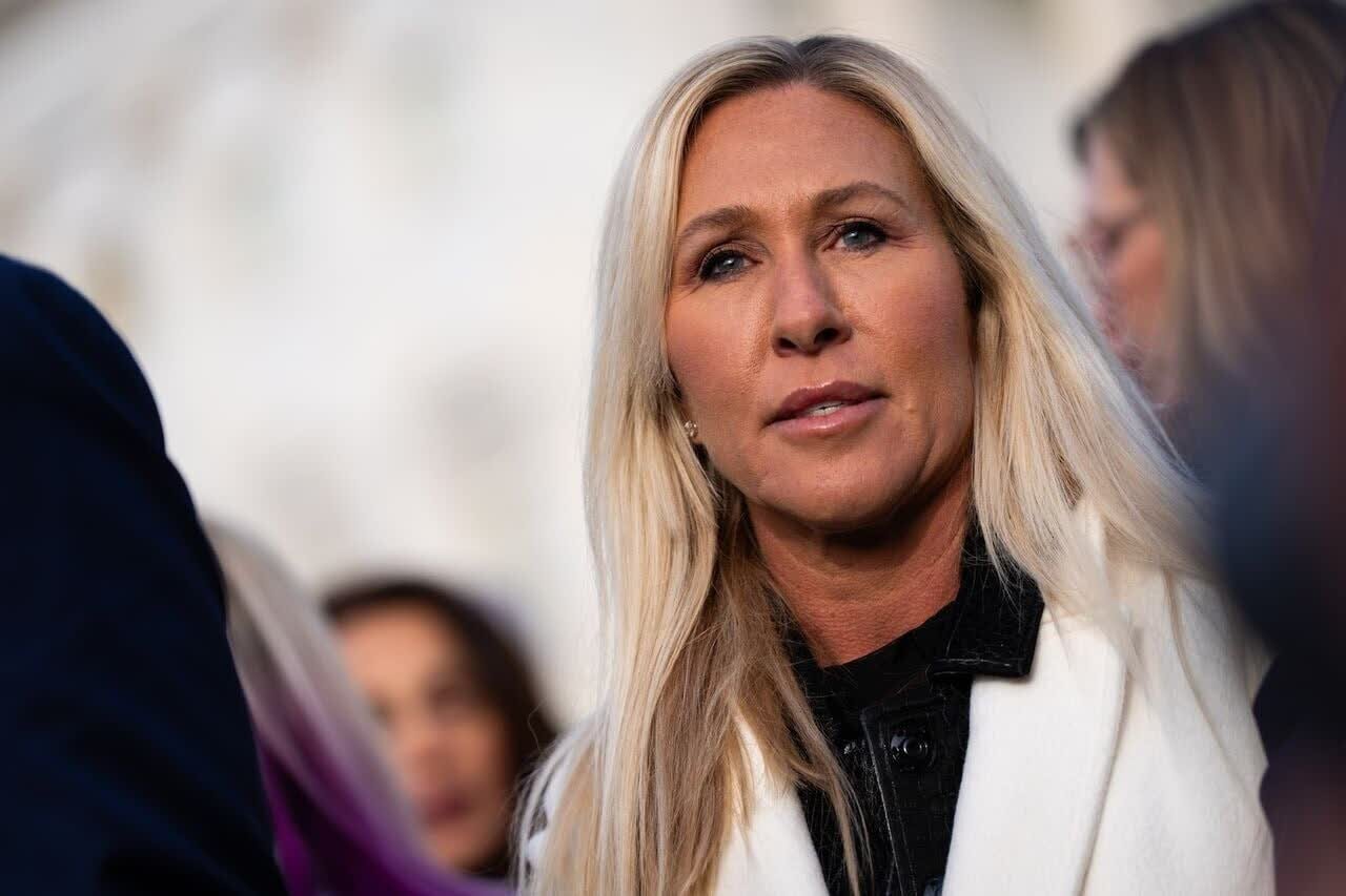 Si Marjorie Taylor Greene, kilalang miyembro ng kilusang MAGA at kinatawan ng Georgia sa Kongreso ng U.S., ay nag-anunsyo na siya ay magbibitiw sa k