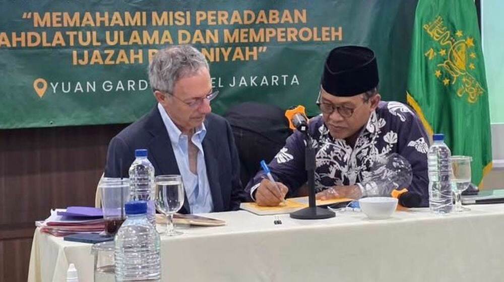 Indonesia’s top Islamic body urges chairman to resign for inviting pro‑Israel scholar