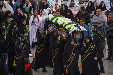 Фото Хәбәр | Шаһ Черағ зијарәтҝаһында Һәзрәт Зәһранын (с.ә.с) шәһадәтинин илдөнүмү илә бағлы матәм мәрасими