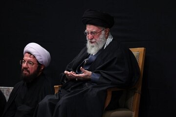 Şeva Çarem Şeva azadarî-yê şehîdbûna Hz. Fatime Zehra (s.x) bi beşdariya Rehberê giranqedr şoreşa pêk hat.