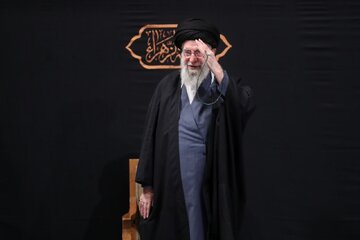 Ikaapat na Gabi ng Pagdadalamhati sa Hussainiyah Imam Khomeini (ra), sa Tehran