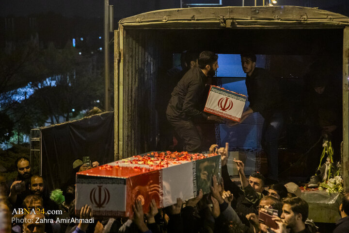 آیین وداع با پیکر‌های مطهر ۱۰۰ شهید گمنام در موزه ملی انقلاب اسلامی و دفاع مقدس