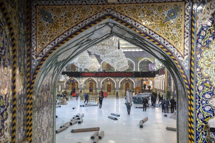 تقرير مصور/  فرش صحن مرقد أبي الفضل العباس (عليه السلام) بالسجاد الجديد