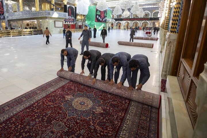 تقرير مصور/  فرش صحن مرقد أبي الفضل العباس (عليه السلام) بالسجاد الجديد