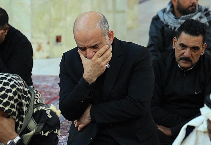 تقرير مصور/ إقامة مجلس عزاء لإحياء ذكرى شهادة السيدة الزهراء (عليها السلام) في صحن أبي الفضل العباس (عليه السلام)