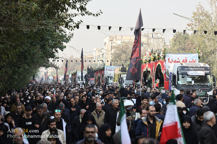 تشییع پیکرهای مطهر ۱۰۰ شهید گمنام دفاع مقدس در تهران