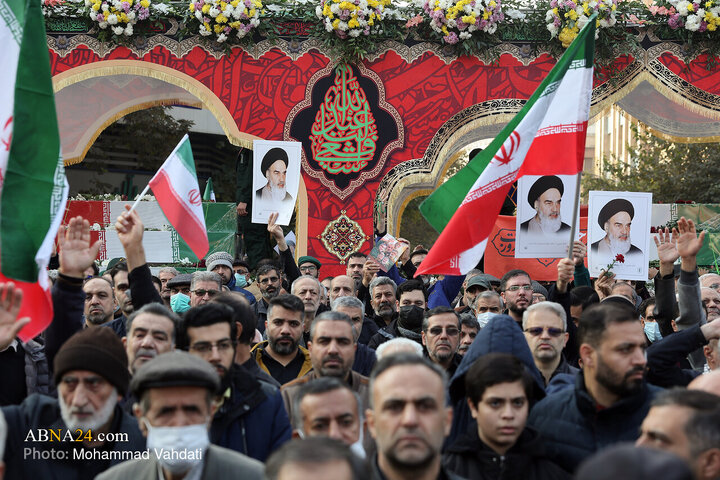 تشییع پیکرهای مطهر ۱۰۰ شهید گمنام دفاع مقدس در تهران