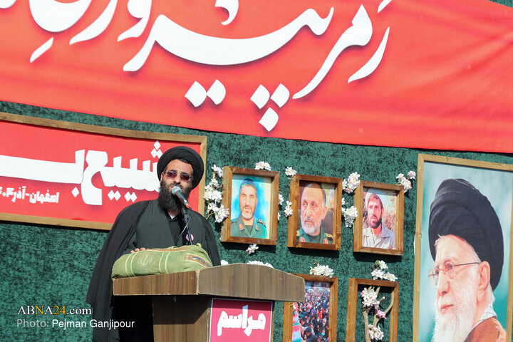 تشییع پیکر شهدای گمنام همزمان با شهادت حضرت فاطمه زهرا (س) در اصفهان