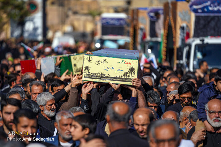 تشییع پیکر ۱۲ شهید گمنام همزمان با شهادت حضرت فاطمه زهرا (س) در شیراز