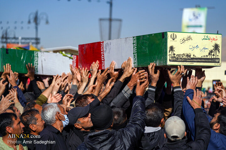 تشییع پیکر ۱۲ شهید گمنام همزمان با شهادت حضرت فاطمه زهرا (س) در شیراز